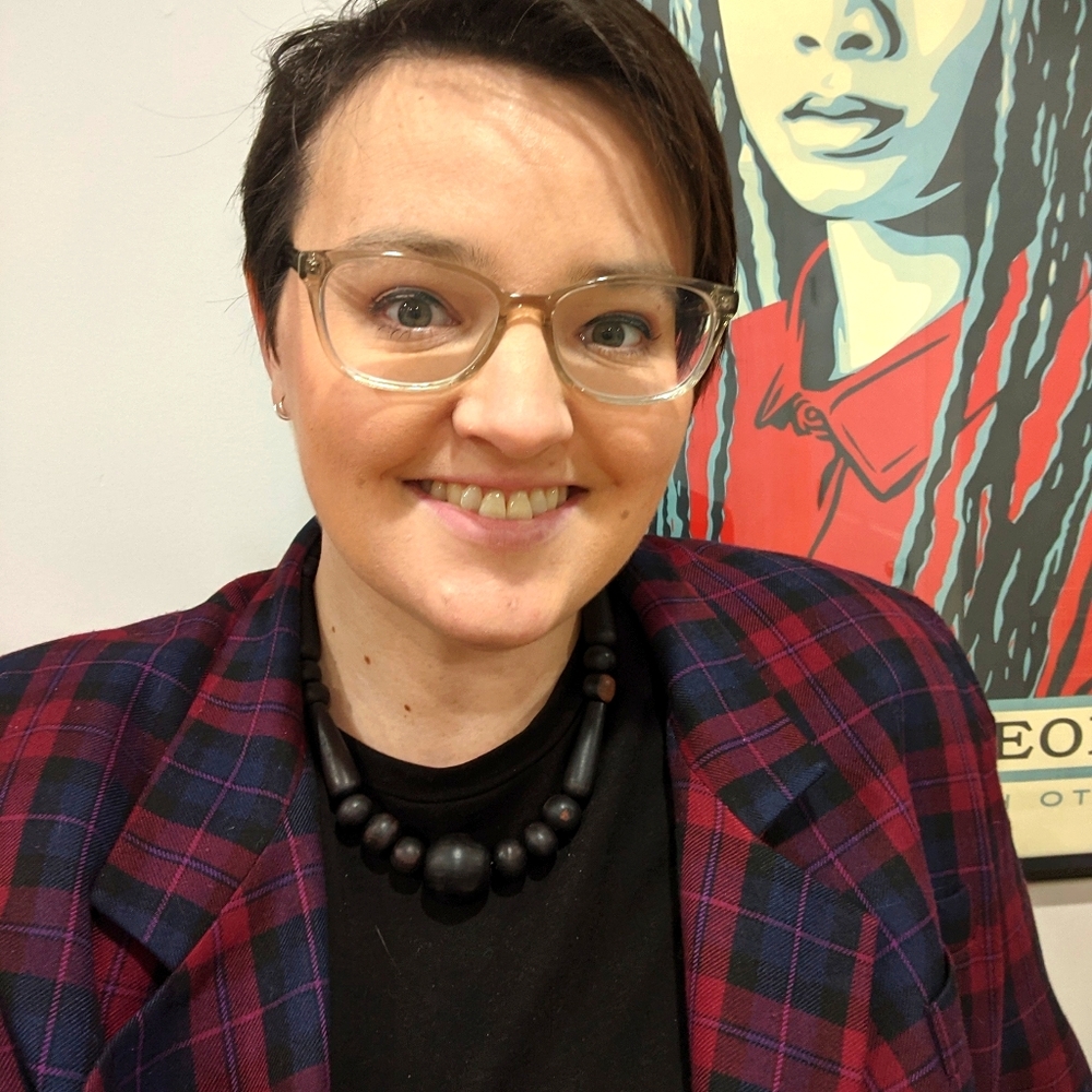 Meet your Posher, Eva